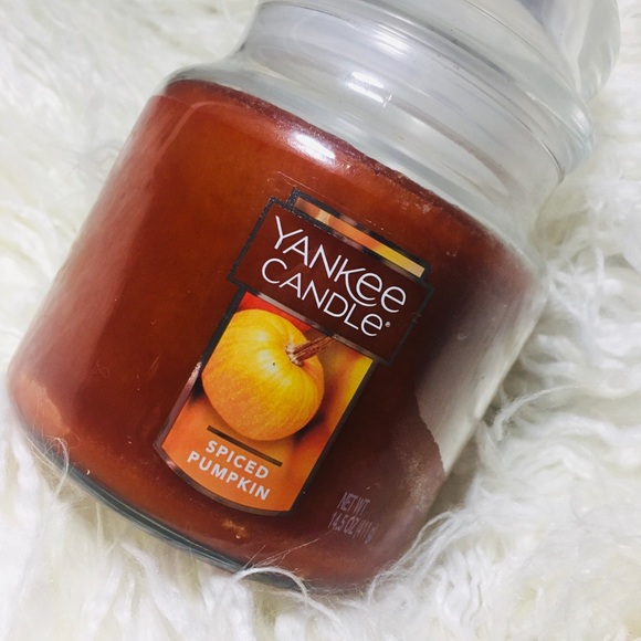 Yankee candle (Spiced Pumpkin 🎃) - Picture 2 of 3
